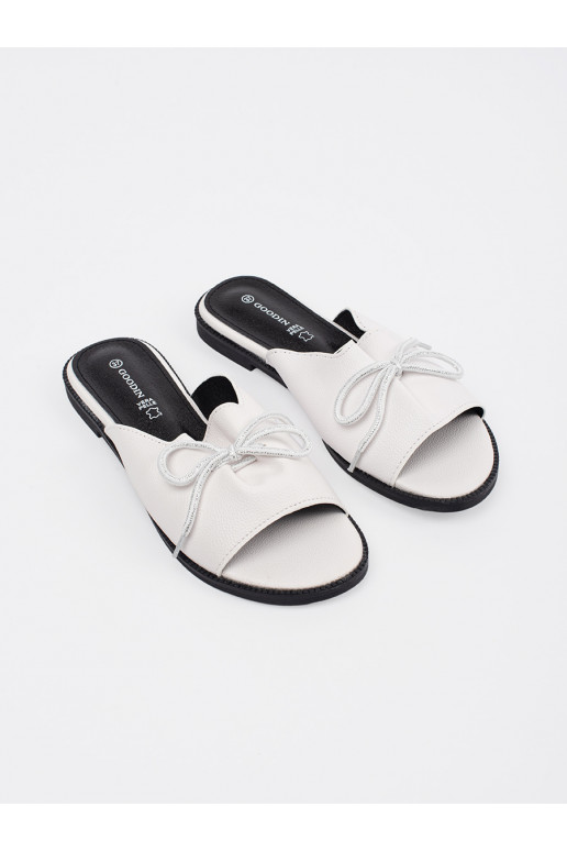 baltos spalvos Šlepetės płaksie su lanku baltos spalvos Šlepetės płaksie su lanku