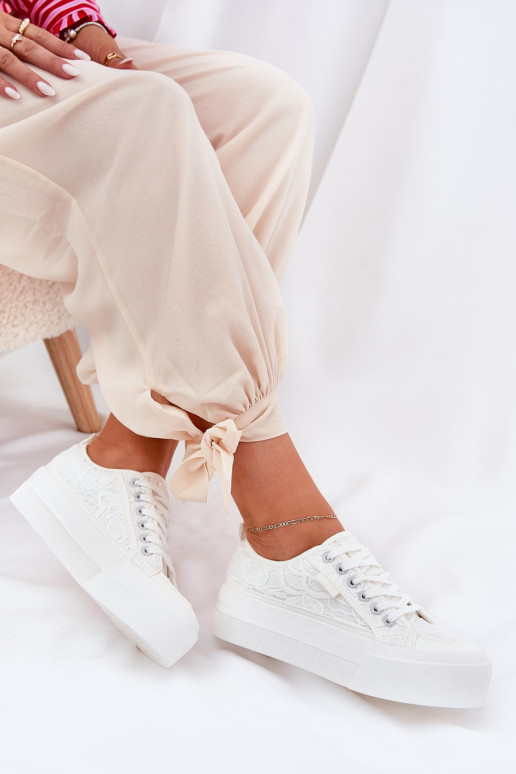 su nėrinių motyvais Laisvalaikio bateliai Big Star RR274747 baltos spalvos su nėrinių motyvais Laisvalaikio bateliai Big Star RR274747 baltos spalvos