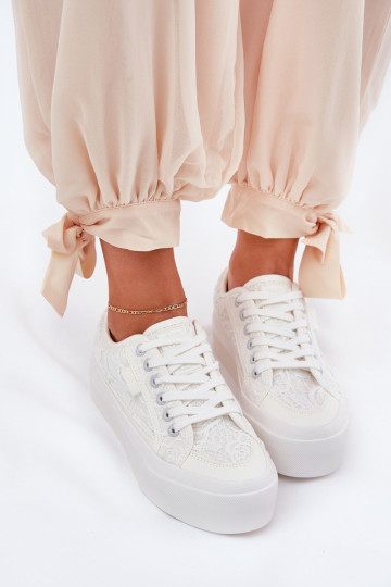 su nėrinių motyvais Laisvalaikio bateliai Big Star RR274747 baltos spalvos