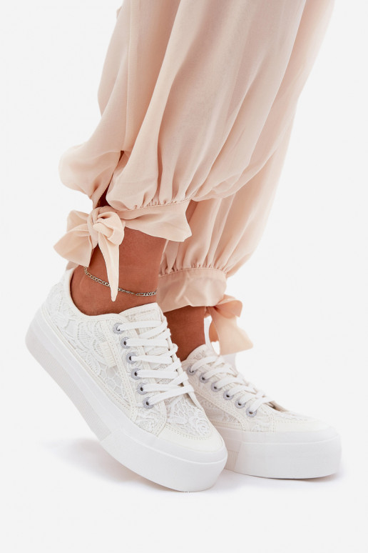 su nėrinių motyvais Laisvalaikio bateliai Big Star RR274747 baltos spalvos su nėrinių motyvais Laisvalaikio bateliai Big Star RR274747 baltos spalvos