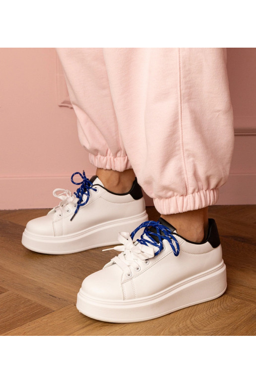 Kler baltos sportinės sneakersai ant...