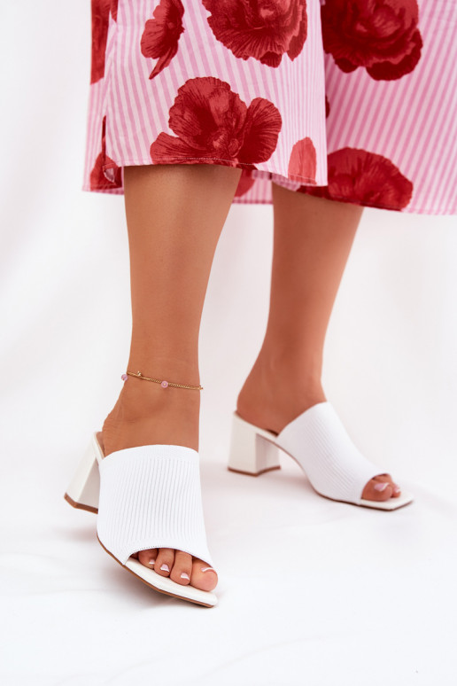 Moteriškos šlepetės su kulniukais Typu Słupek baltos spalvos INenilan