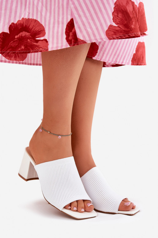 Moteriškos šlepetės su kulniukais Typu Słupek baltos spalvos INenilan