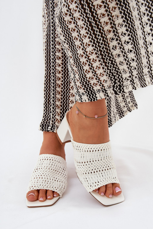 Moteriškos šlepetės Su Braid su kulniukais baltos spalvos Ciariloria