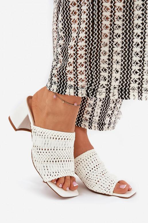 Moteriškos šlepetės Su Braid su kulniukais baltos spalvos Ciariloria