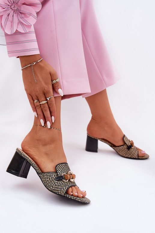 Moteriškos šlepetės su kulniukais su ornamentais juodos spalvos Ovittole