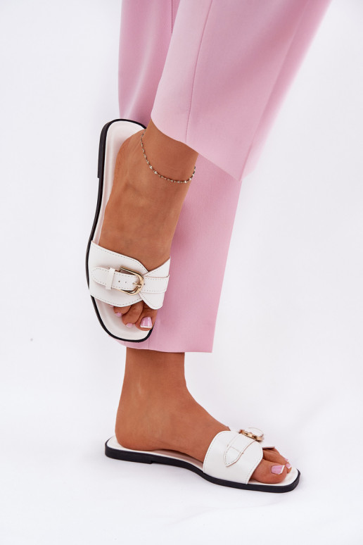 lygiapadžiai Moteriškos šlepetės su aukso spalvos sagtimis baltos spalvos Esiobb