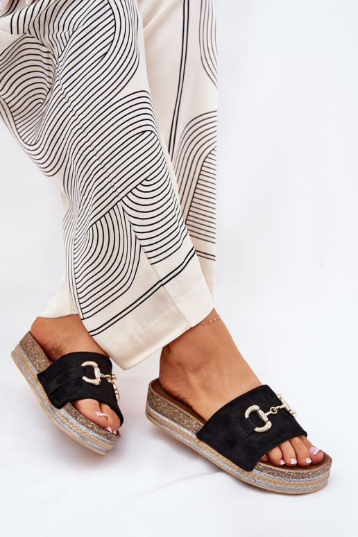 Moteriškos šlepetės su platforma su aukso spalvos detalėmis Ir blizgučiai juodos spalvos Morisela