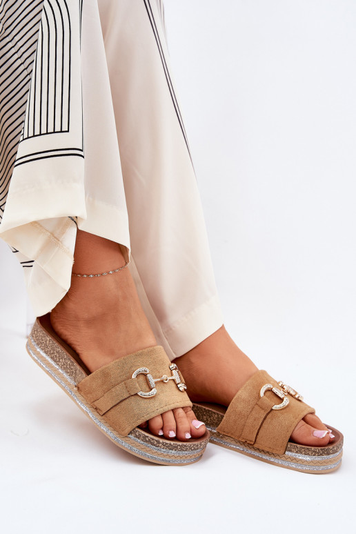 Moteriškos šlepetės su platforma su aukso spalvos detalėmis Ir blizgučiai rudos spalvos Morisela