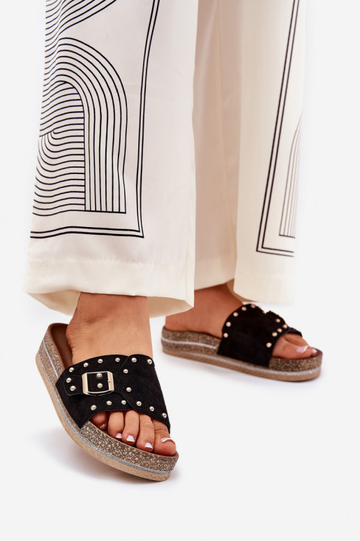 Moteriškos šlepetės su platforma su sagtimis Ir smeigės juodos spalvos Nusithia