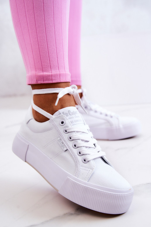 Sportbačiai su platforma Lee Cooper LCIN-22-31-0884L baltos spalvos Sportbačiai su platforma Lee Cooper LCIN-22-31-0884L baltos spalvos