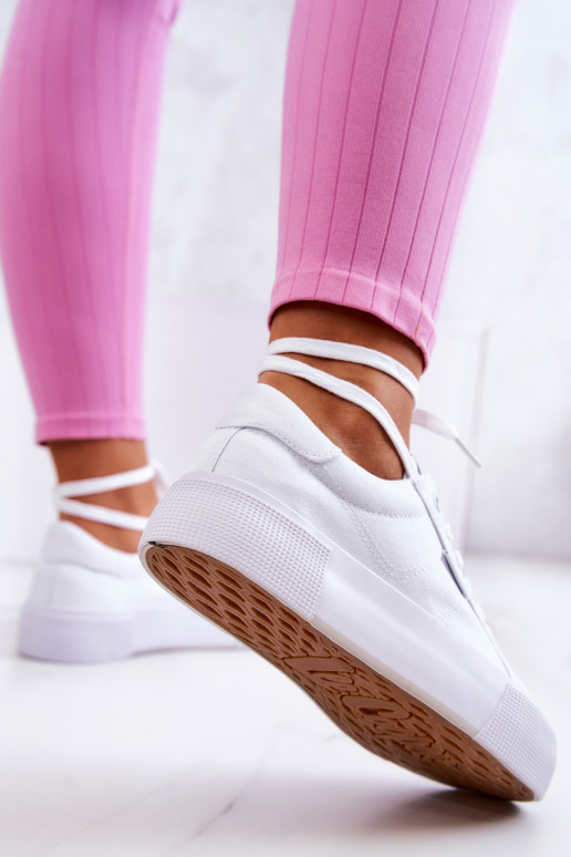 Sportbačiai su platforma Lee Cooper LCIN-22-31-0884L baltos spalvos Sportbačiai su platforma Lee Cooper LCIN-22-31-0884L baltos spalvos