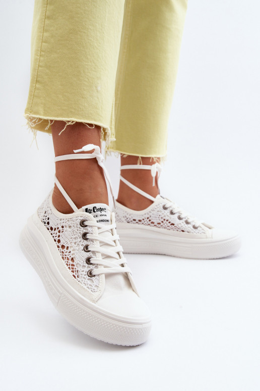 su nėrinių motyvais Laisvalaikio bateliai Lee Cooper LCIN-23-44-1617 baltos spalvos