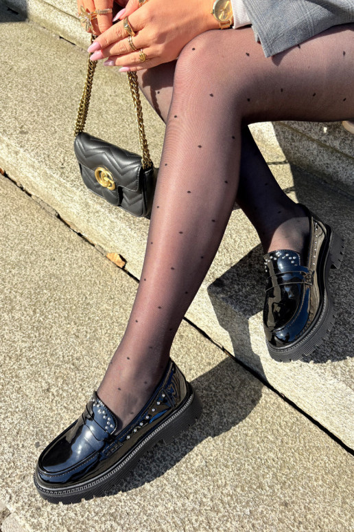 Moteriški mokasinai su lako efektu su dekoracija juodos spalvos Moteriški mokasinai su lako efektu su dekoracija juodos spalvos