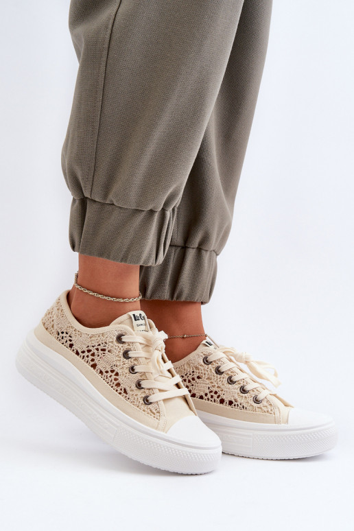 su nėrinių motyvais Laisvalaikio bateliai Lee Cooper LCIN-23-44-1620 smėlio spalvos