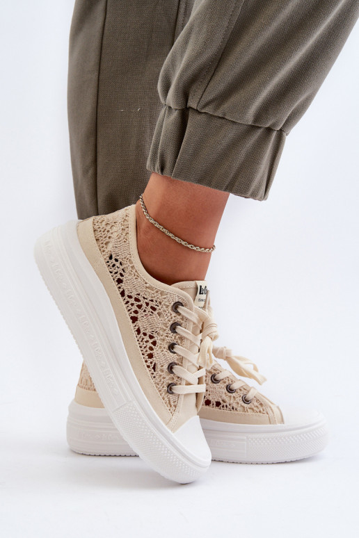 su nėrinių motyvais Laisvalaikio bateliai Lee Cooper LCIN-23-44-1620 smėlio spalvos