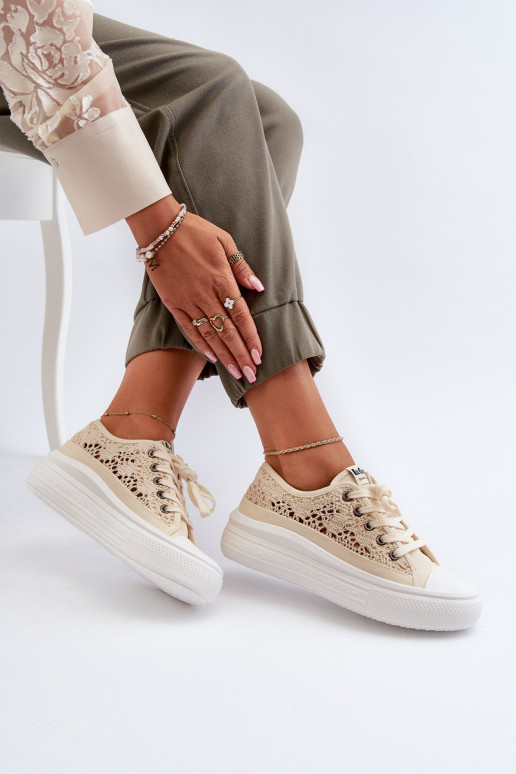 su nėrinių motyvais Laisvalaikio bateliai Lee Cooper LCIN-23-44-1620 smėlio spalvos