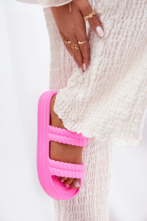 Lengvos šlepetės  Moteriškos šlepetės su platforma S.Barski ZK51-001 rožinės spalvos