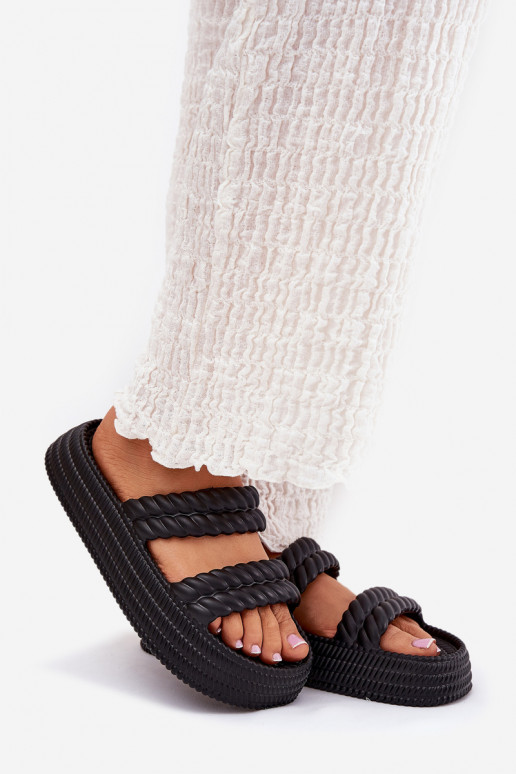 Lengvos šlepetės  Moteriškos šlepetės su platforma S.Barski ZK51-001 juodos spalvos