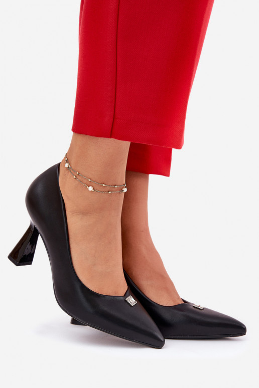 Elegantiško stiliaus Bateliai Įjungta Rozszerzanej Szpilce Vinceza 62222 juodos spalvos