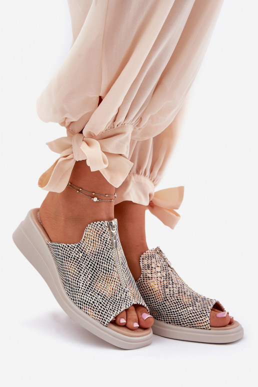 Moteriškos šlepetės Ant pleišto su užtrauktukais Gyvūnų raštas smėlio spalvos Irriva