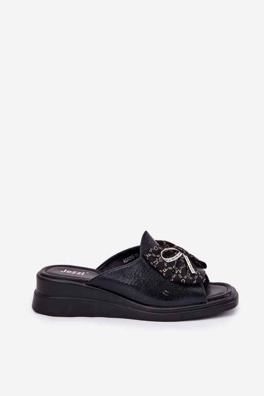 Moteriškos šlepetės Ant pleišto su kaspinais juodos spalvos Moonzella