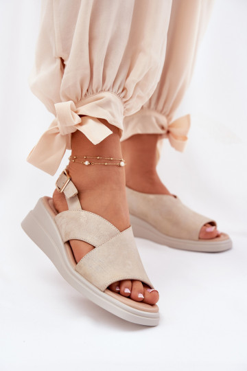 Moteriškos basutės Ant pleišto iš eko odos aukso spalvos Quilara