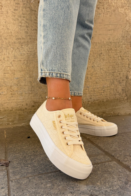 Laisvalaikio bateliai su nėriniais Lee Cooper LCIN-25-31-3440L smėlio spalvos Laisvalaikio bateliai su nėriniais Lee Cooper LCIN-25-31-3440L smėlio spalvos