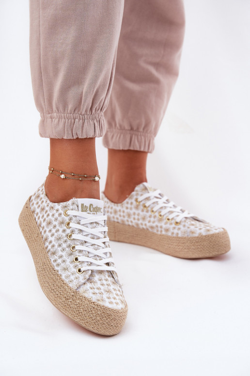 Raštuotas Laisvalaikio bateliai su platforma Su Braid Lee Cooper LCIN-25-08-3648L Baltos-aukso spalvos Raštuotas Laisvalaikio bateliai su platforma Su Braid Lee Cooper LCIN-25-08-3648L Baltos-aukso spalvos
