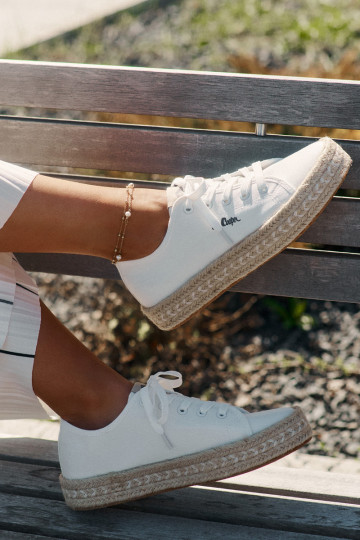 Laisvalaikio bateliai su nėriniais Lee Cooper LCIN-25-44-3217 baltos spalvos