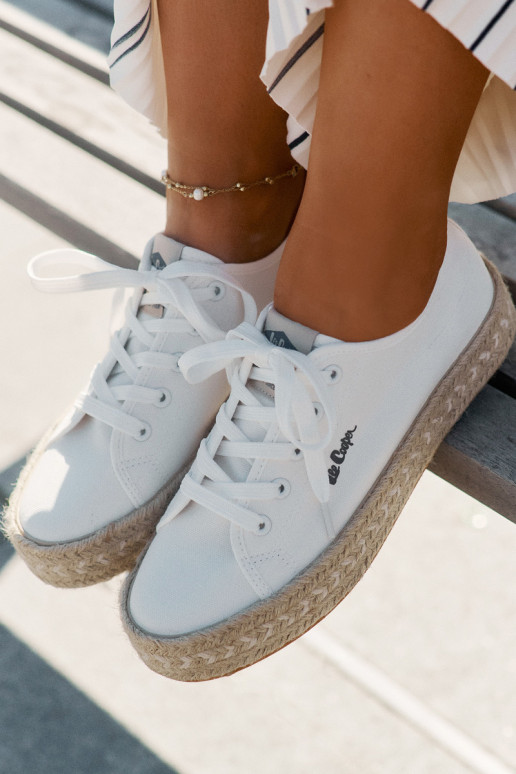 Laisvalaikio bateliai su nėriniais Lee Cooper LCIN-25-44-3217 baltos spalvos