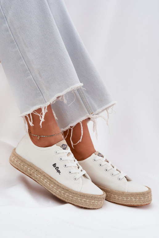 Laisvalaikio bateliai su nėriniais Lee Cooper LCIN-25-44-3217 baltos spalvos