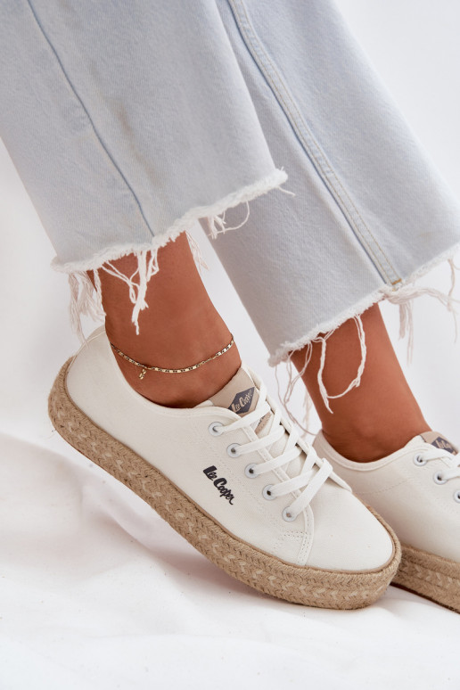 Laisvalaikio bateliai su nėriniais Lee Cooper LCIN-25-44-3217 baltos spalvos