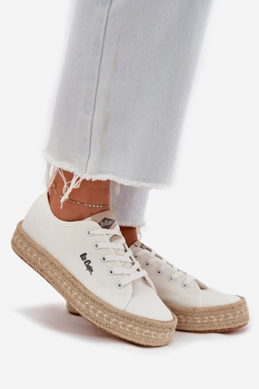 Laisvalaikio bateliai su nėriniais Lee Cooper LCIN-25-44-3217 baltos spalvos