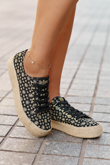 Raštuoti laisvalaikio bateliai su platforma Lee Cooper LCIN-25-08-3647L juodos spalvos