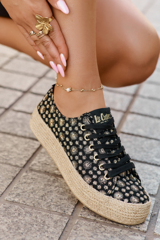 Raštuoti laisvalaikio bateliai su platforma Lee Cooper LCIN-25-08-3647L juodos spalvos