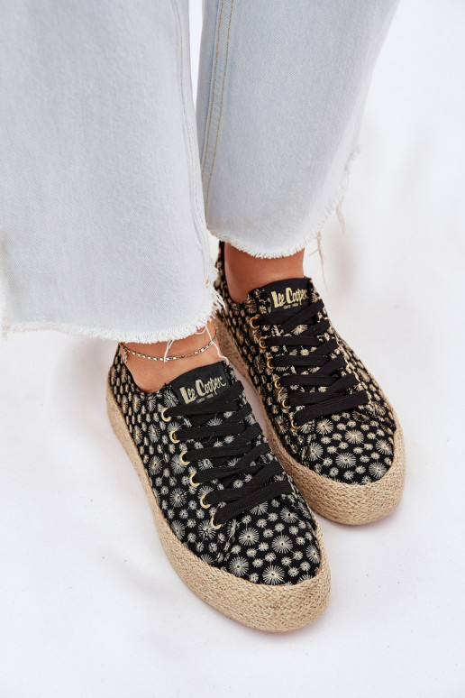 Raštuoti laisvalaikio bateliai su platforma Lee Cooper LCIN-25-08-3647L juodos spalvos