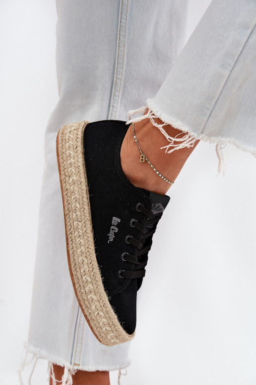 Laisvalaikio bateliai su nėriniais Lee Cooper LCIN-25-44-3216 juodos spalvos