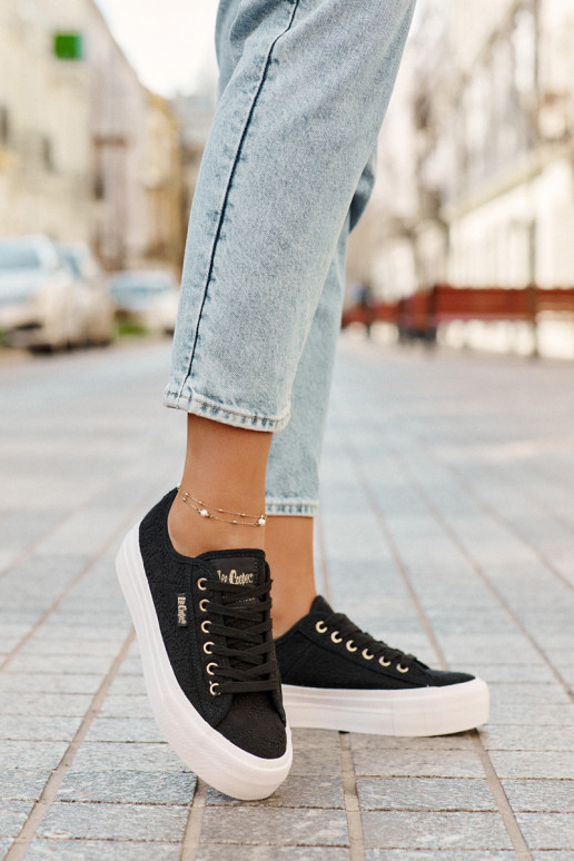 Laisvalaikio bateliai su nėriniais Lee Cooper LCIN-25-31-3439L juodos spalvos