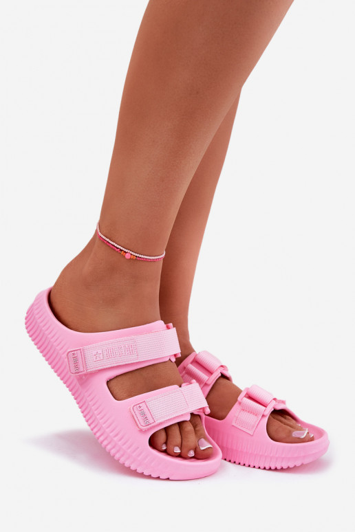 Lengvos šlepetės Moteriškos šlepetės Z su limpančiu užsegimuami Big Star RR274A528 rožinės spalvos