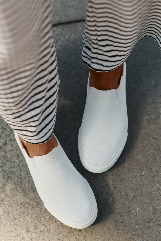 Laisvalaikio bateliai Slip-On Big Star RR274717 baltos spalvos