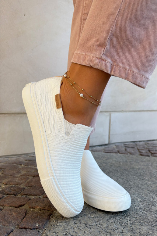 Laisvalaikio bateliai Slip-On Big Star RR274717 baltos spalvos