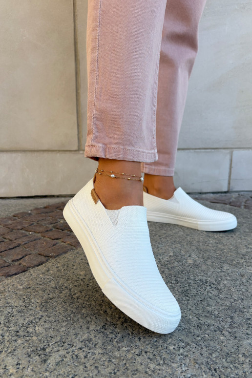 Laisvalaikio bateliai Slip-On Big Star RR274717 baltos spalvos