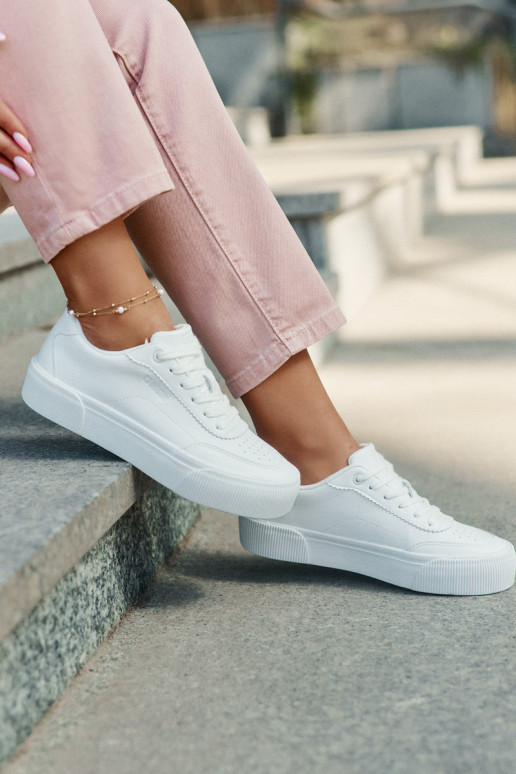 Žemas Sneakers modelio batai iš eko odos Big Star RR274303 baltos spalvos Žemas Sneakers modelio batai iš eko odos Big Star RR274303 baltos spalvos