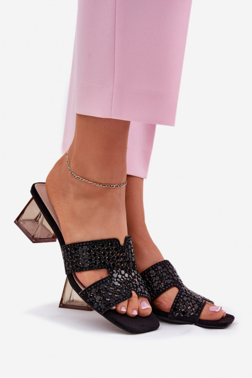 Moteriškos šlepetės su kulniukais Vinceza 62230 juodos spalvos