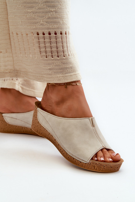 Patogios moteriškos šlepetės Ant pleišto Inblu NG000002 smėlio spalvos