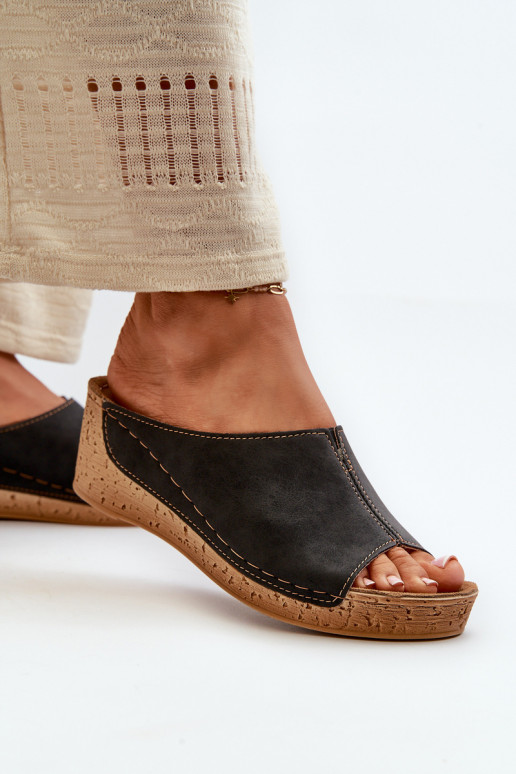 Patogios moteriškos šlepetės Ant pleišto Inblu NG000002 juodos spalvos Patogios moteriškos šlepetės Ant pleišto Inblu NG000002 juodos spalvos