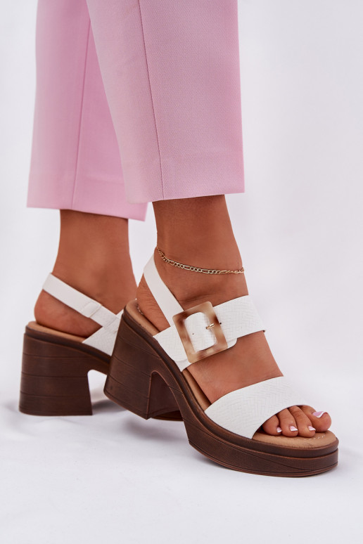 Moteriškos basutės Ant masyvių kulnų ir platforma Vinceza 17387 baltos spalvos