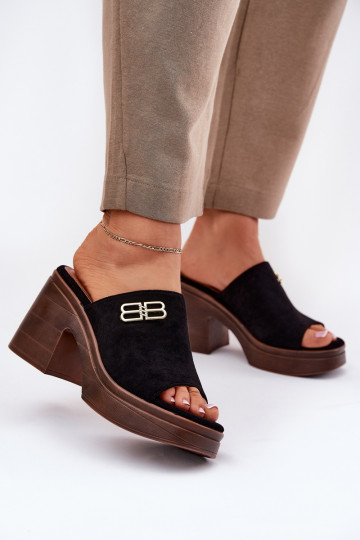 Moteriškos šlepetės Ant masyvių kulnų Ze aukso spalvosm Detalem Vinceza 17400 juodos spalvos