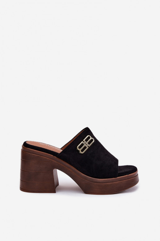 Moteriškos šlepetės Ant masyvių kulnų Ze aukso spalvosm Detalem Vinceza 17400 juodos spalvos